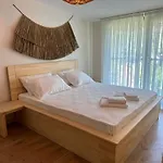 The Roof Ada אדאלר