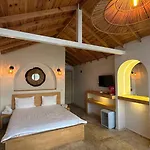 The Roof Ada *