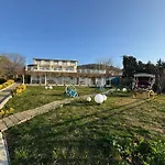 מלון The Roof Ada אדאלר