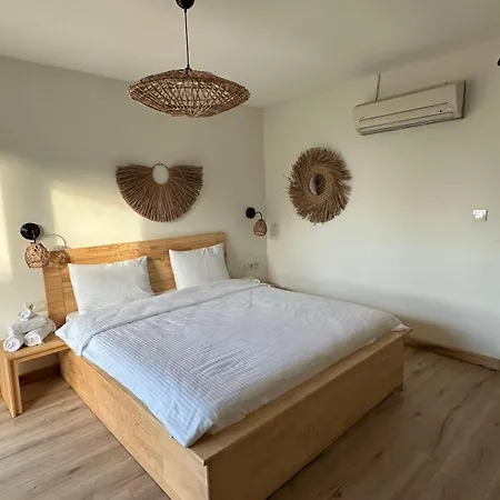 Otel The Roof Ada Adalar