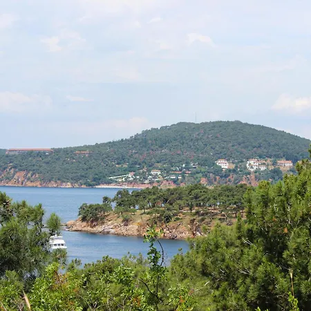 Hotel The Roof Ada *