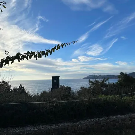 The Roof Ada Hotel *