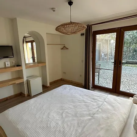 מלון The Roof Ada