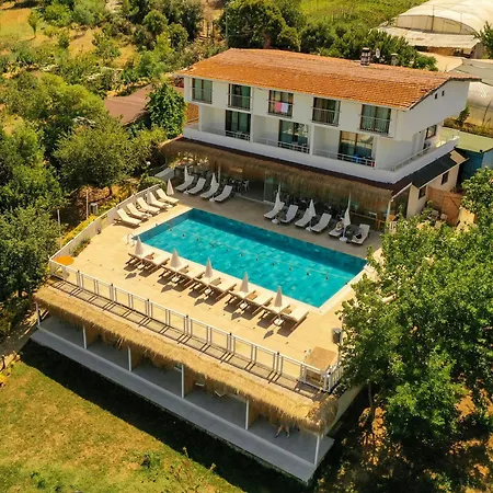 מלון The Roof Ada אדאלר